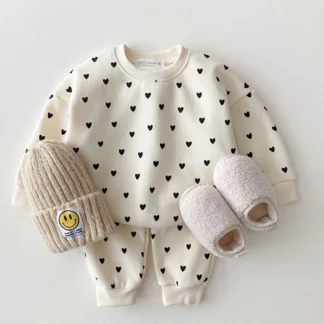 👶 Ensemble Sweat à Capuche Imprimé Cœur pour Bébé – Confort et Style pour Vos Tout-Petits ! ❤️